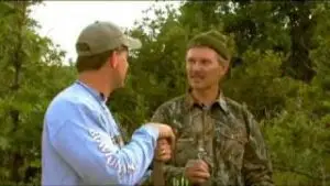 Read more about the article Chuck Adams Dangerous Game Tip – YouTube