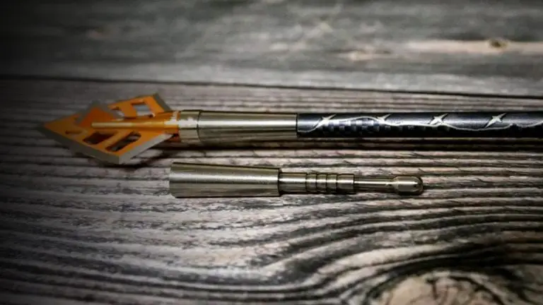 Easton Archery - Standard Broadheads in Deep Six arrows