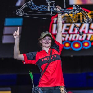 Read more about the article Team Easton Sweeps World Archery Series and Vegas Indoor Open